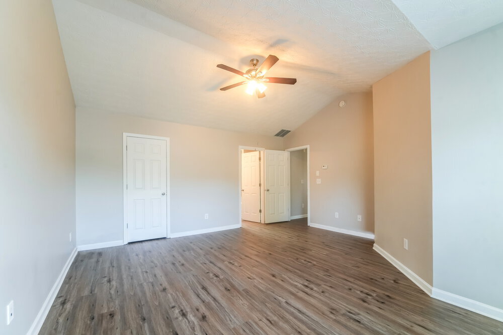 Building Photo - 216 Winterbury Dr