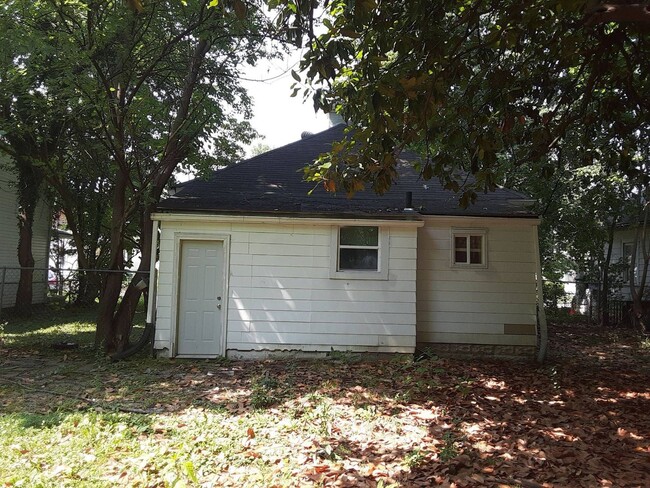 Building Photo - Nice 2BR/1BA house- COMING SOON