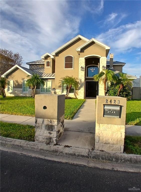 Building Photo - 12 Hampton Ave