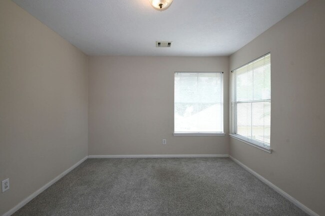Building Photo - 18719 Racquet Sports Way