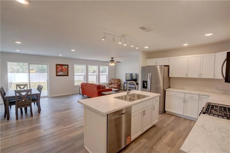 Building Photo - 10248 N Olker Rd