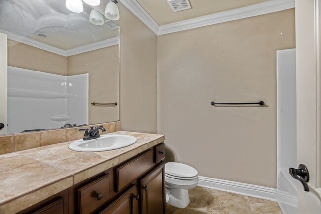 Building Photo - 110 Vienne Pl