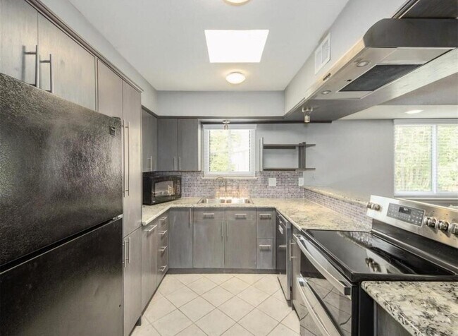 Building Photo - 1114 Augusta Dr