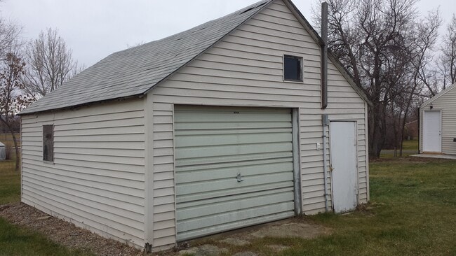 Building Photo - 31 2nd St NW