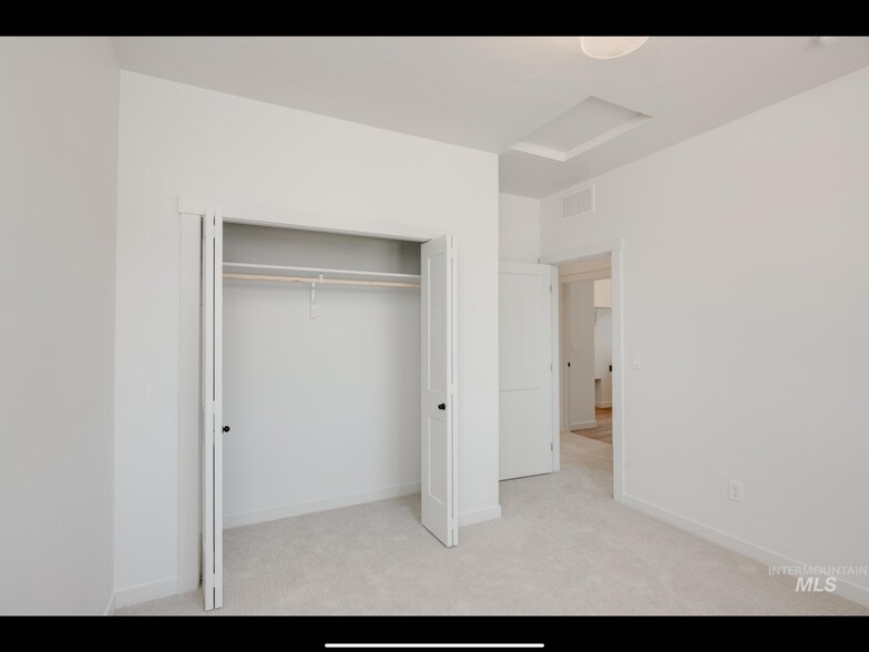 Building Photo - 7148 W Riverwood St