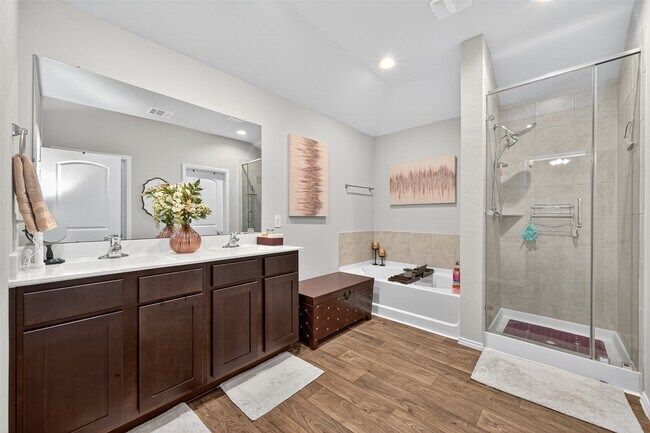 Building Photo - 15202 Davan Springs Dr