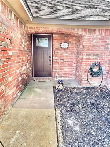 Building Photo - 1814 Rayna Dr