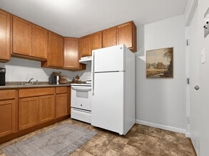 Building Photo - Keewaydin Pines