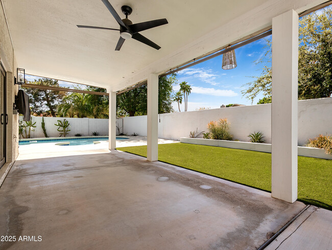 Building Photo - 1110 N Gull Haven Ct