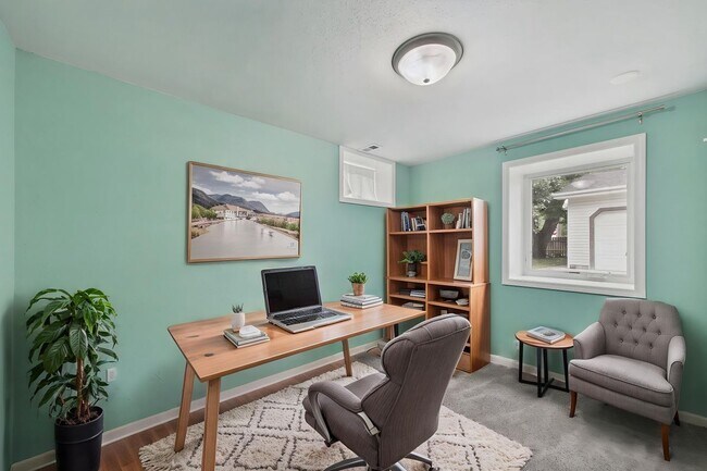 Building Photo - 1509 Concord St S