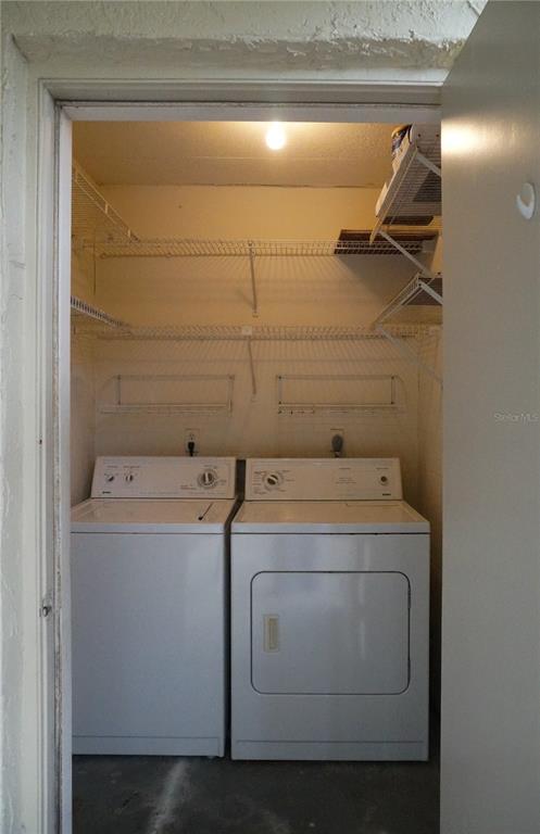 Building Photo - 2900 Cove Cay Dr