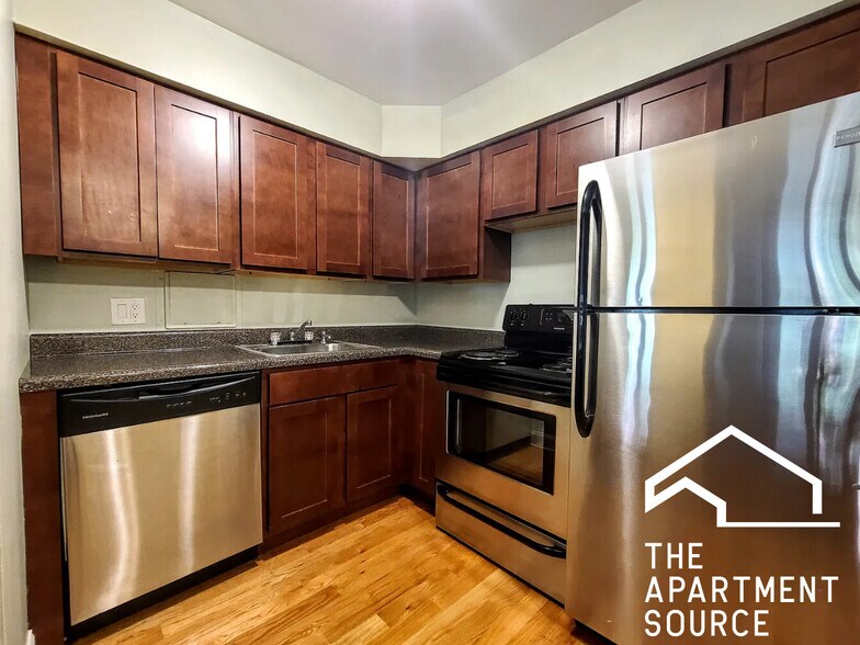 Building Photo - 1449 N Dearborn St