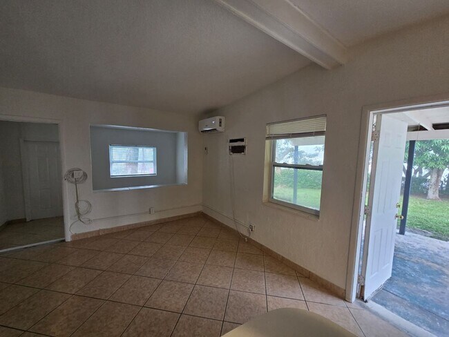 Building Photo - Charming corner lot home in Palm Beach County - 2 Bedroom 1 Bathroom