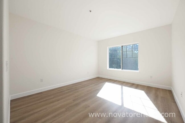 Building Photo - 852 Diablo Ave