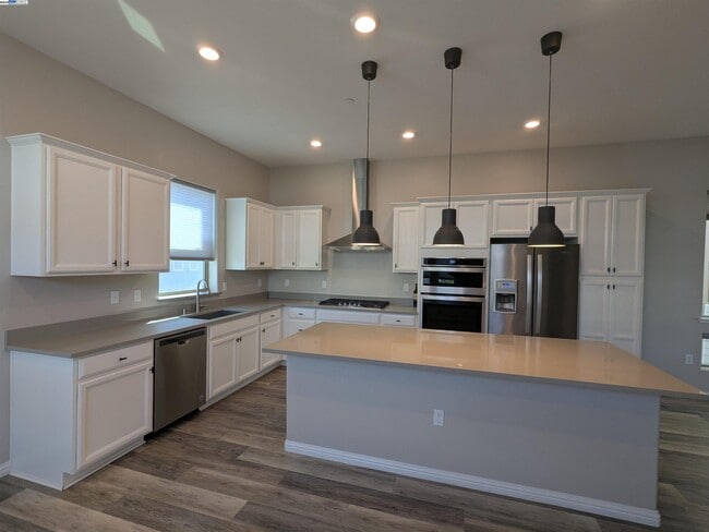 Building Photo - 5840 Virtual Ln