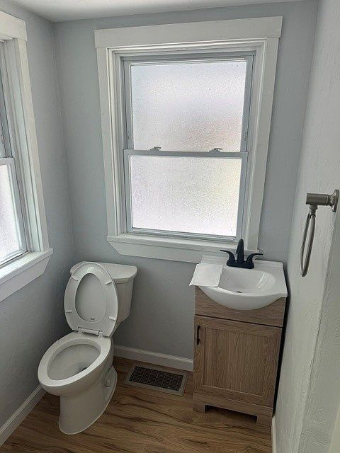 Building Photo - Home with office