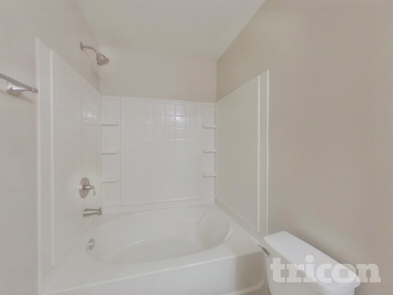 Building Photo - 4729 Brewer Dr