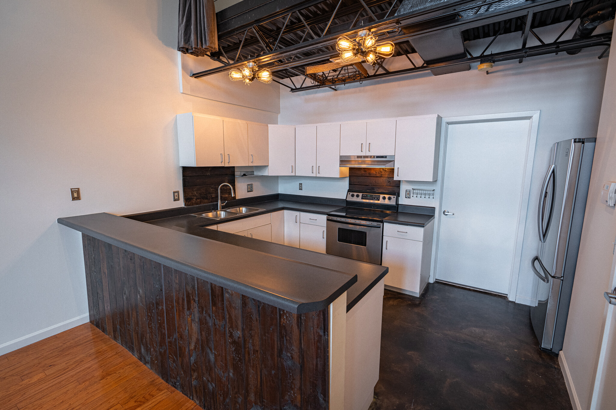 Open kitchen - Loft C - 112 S 12th St