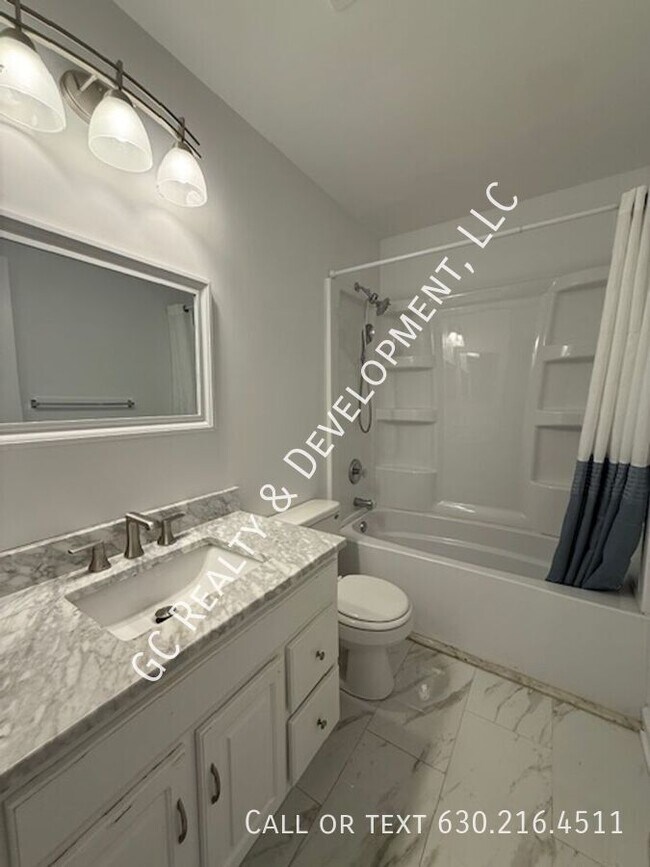 Building Photo - 885 Chelsea Ct