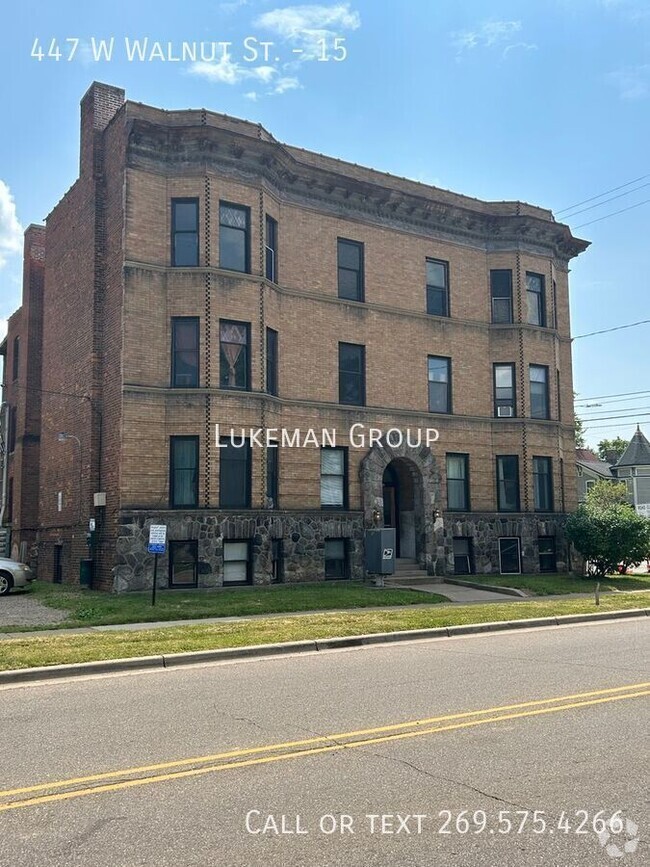 Building Photo - 447 W Walnut St