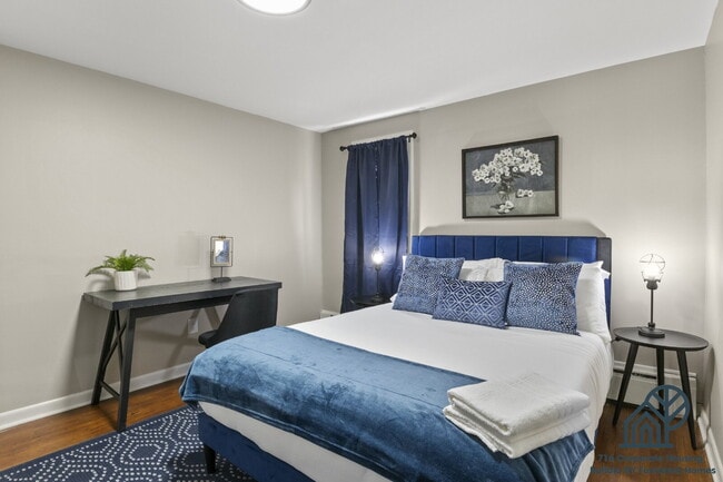 Building Photo - Furnished 2-Bedroom Apartment Minutes from Highmark Stadium