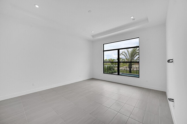 Building Photo - 13917 Vivant Dr