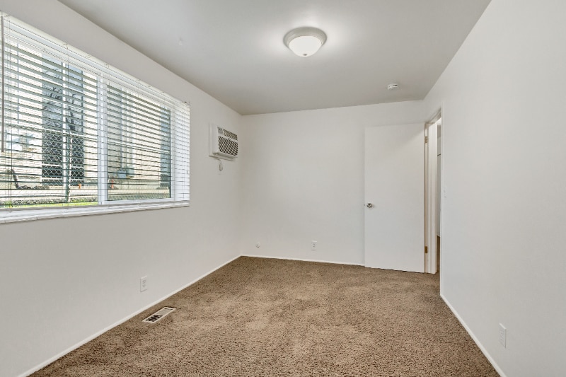 Building Photo - 2111 E 3300 S