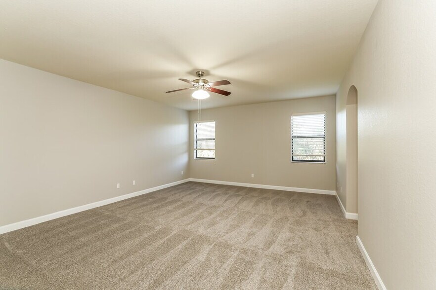 Building Photo - 3869 Aspen Leaf Dr