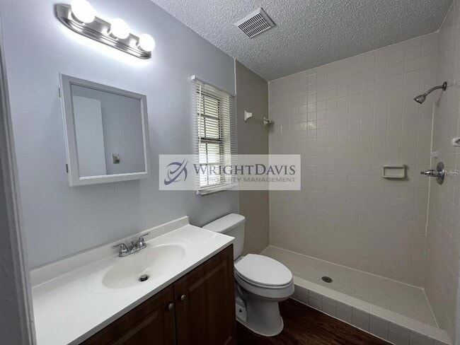 Building Photo - 3151 Bloomingdale Villas Ct