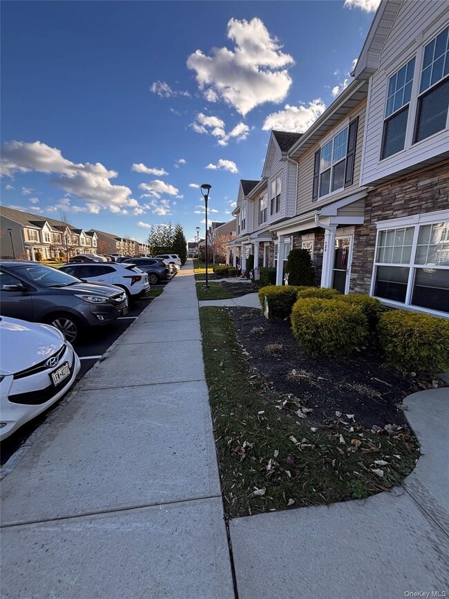 Building Photo - 127 Weatherby Ln