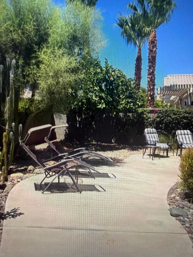 Building Photo - 78945 Champagne Ln