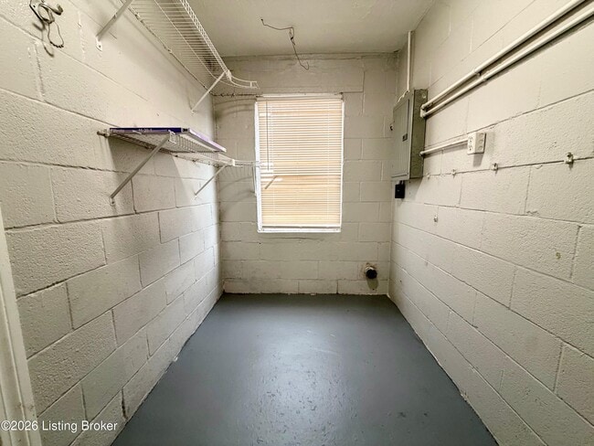 Building Photo - 6509 Evangeline Ave