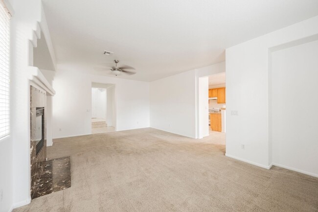 Building Photo - 3 bedroom - 2 story home located in 89141