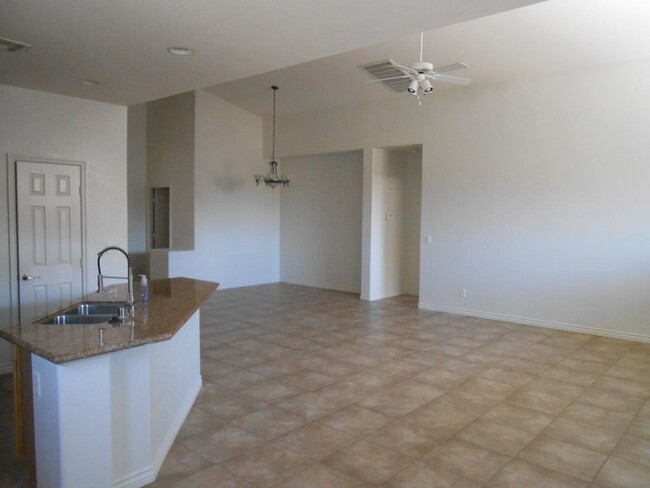 Building Photo - Spacious 1 Story Home in Aliante Gated Com...