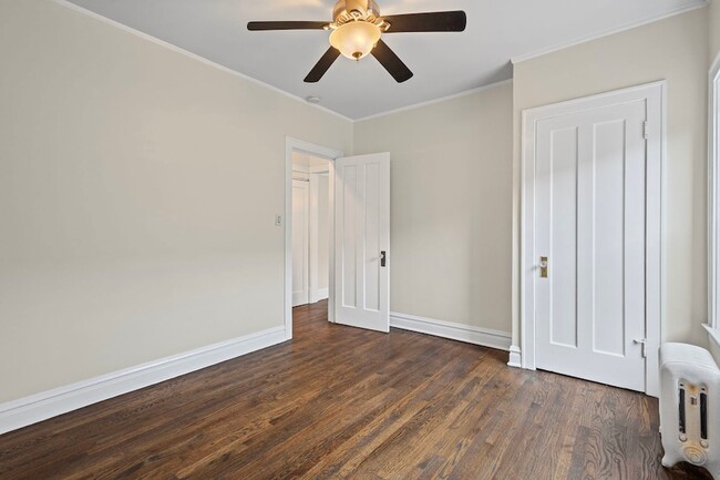 Building Photo - 2712 W Winnemac Ave