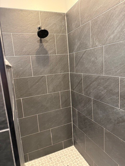 Building Photo - 414 E Bay St