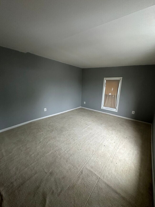 Building Photo - Beautiful 2 Bed/ 1.5 Bath ready for rent!