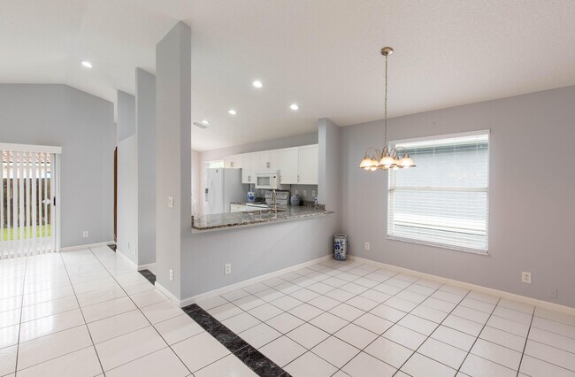 Building Photo - 12622 White Coral Dr