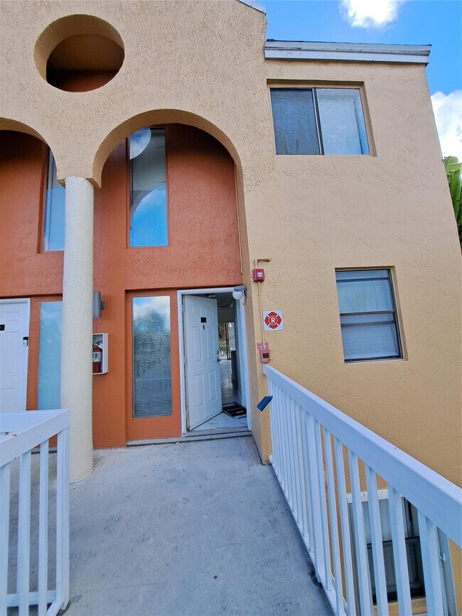 Building Photo - 5200 NW 31st Ave