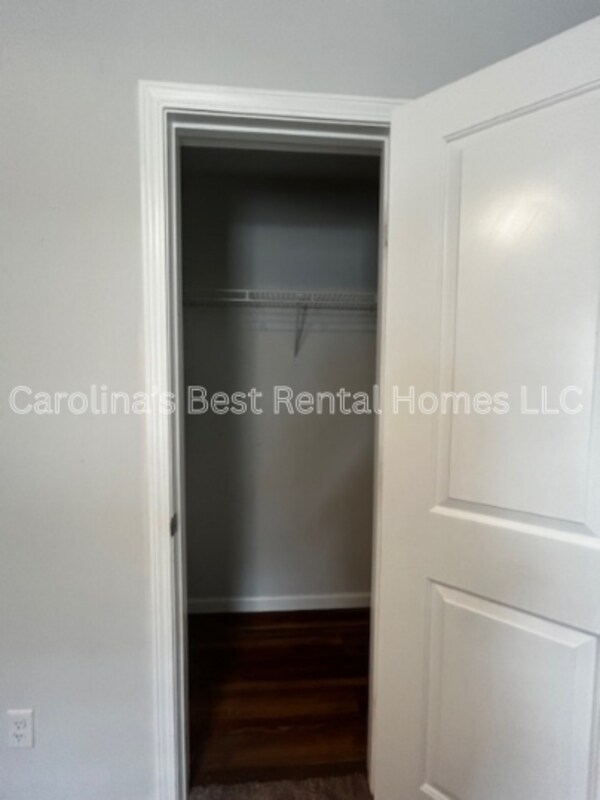 Building Photo - 148 Mariscat Pl