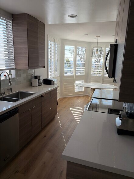 Walk Through kitchen - 8530 Holloway Dr