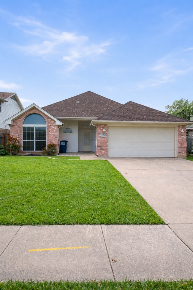 Building Photo - $2100! Beautiful 3 bed 2 bath home in KELLER! Available soon and will not last long!