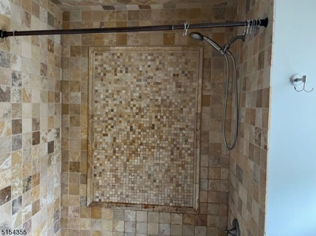 Building Photo - 208 Lenox Ave