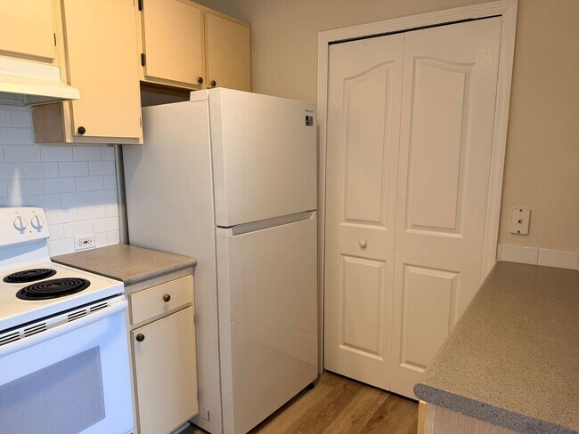 Building Photo - Three Bedroom Condo at Maitland Crossing in Orlando