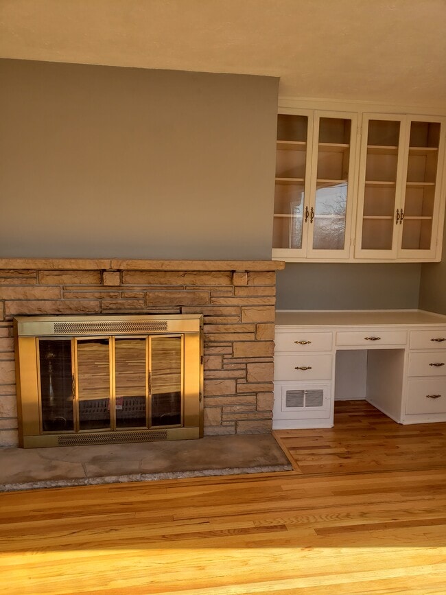 Building Photo - 1894 S Foothill Dr