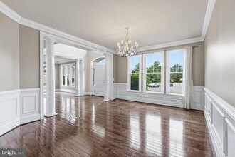 Building Photo - 1751 Tysons Crest Ln