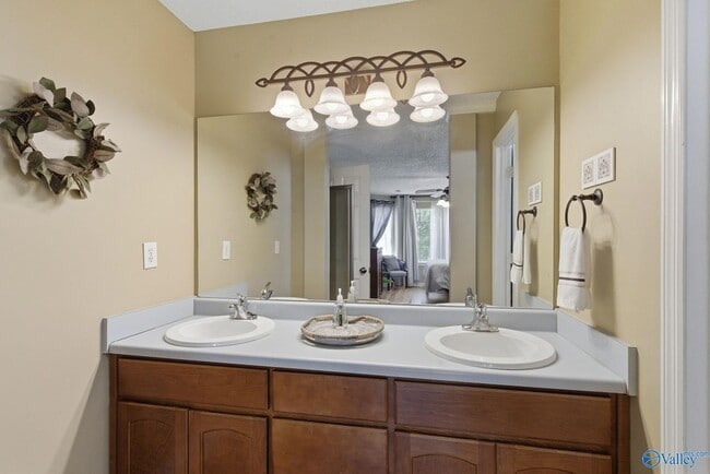 Building Photo - 236 River Oaks Dr