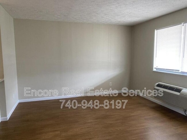 Building Photo - 449 S 30th St
