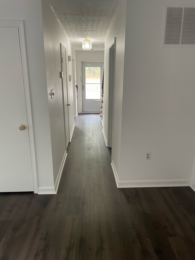 Building Photo - 13019 Trumbull Dr