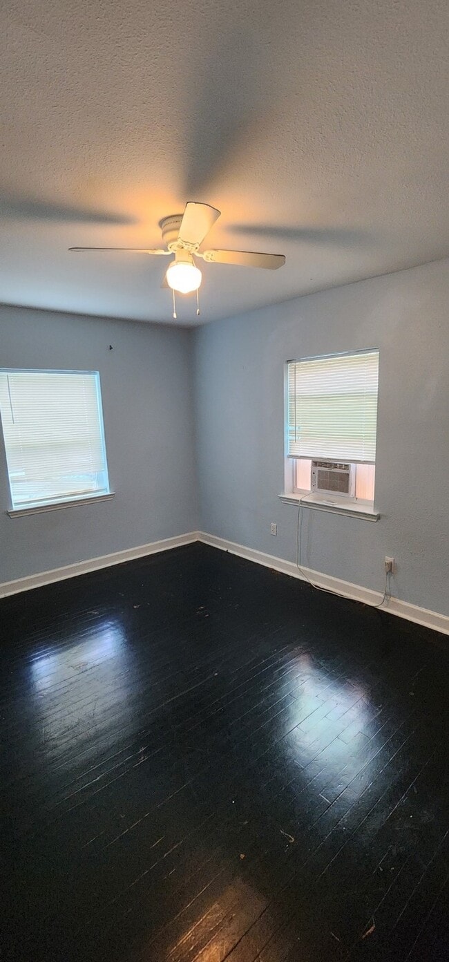 Building Photo - 6719 Narcissus St